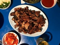 경상도집 연탄불 돼지갈비, 아는 맛의 위력이란…