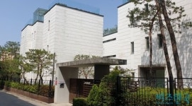 CJ제일제당 소유 유엔빌리지 고급빌라, 6년 넘게 안 팔리는 사연