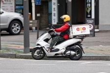 썬라이더프렌차이즈스토어자연속으로 | 단건배달로 하반기 반등 노리는 요기요, 변수는 '라이더'