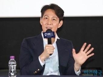 [단독] 배우 이정재, '오징어게임' 상금보다 100억 많은 550억 건물주 등극