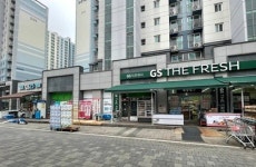 GS 이어 롯데도 SSM 가맹 확대, 슈퍼 공습에 편의점 비명