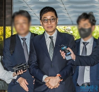 이호진 전 태광그룹 회장, 누나 상속분쟁 소송서 150억원 배상 승소