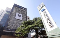유니클로 명동 귀환, 탑텐은 내실 경영…SPA 시장 재편 본격화