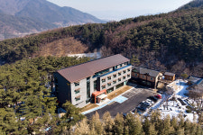 지리산 자락에 개관한 숲속 호텔, 인산가 웰니스호텔 | 오는 4월 30일까지 50% 할인 행사