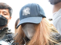 구미 여아 친모, 셀프출산 검색했다는데...  | 출산 추정 시기에 병원기록은 없지만 사이즈 큰 옷 입고 유아용품 산 정황 드러나