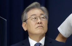 이재명 경기지사, 수원월드컵경기장 사무총장에 운동권 출신 상해치사 전력자 임명 | 경향신문 보도…조선대 총학생회장 출신 정의찬씨, 1997년... 