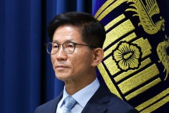 윤석열 대통령, 고용노동부 장관에 김문수 경사노위 위원장 지명  | 노동운동가 출신으로 15~17대 의원, 경기도지사 역임
