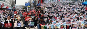 서울과 부산서 윤석열 파면에 이어진 찬반 집회, 시민들의 열정 드러나요