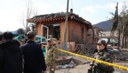 군 폭탄 오발 사고로 민간지역에 폭탄 떨어져 15명 부상 | 공군 KF-16 전투기 조종사 좌표 입력 실수