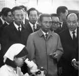 [신간 리뷰] 서명수의 <거대한 뿌리 구미> ② | 1976년 구미에 세워진 100억 달러 수출탑