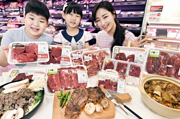 배로 뛴 고기 소비에...홈플러스, 10일까지 ‘삼시육끼’ 기획전 | 포토뉴스