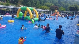 “폭염 피해 가족과 함께 자연속으로”...파주 ‘초리골’ 수영장 오픈