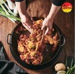 유가네닭갈비 5년간 철판메뉴 3,100만 개 판매…하루 17,000개씩 팔려