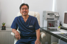  치아 구조를 제대로 이해, 관리하면 치과에 자주 올 필요 없다는 치과의원장 황원동 님