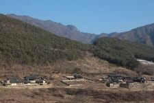 안동은 유교문화흔적이 퇴적물처럼 쌓인 곳