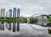 [디카시 세상] 고래 한 마리