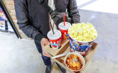 너무 맛있어 영화에 집중 안된다는 CGV 죠스떡볶이 콤보 실사 7