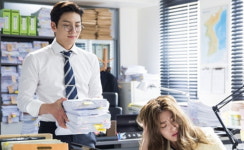 동그란 안경 하나 썼는데 섹시한 지창욱 새 드라마 스틸컷 8