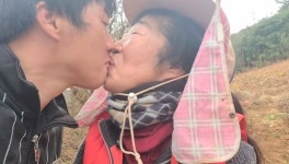'조작+위장결혼' 악플러들 보란듯 찐키스 나눈 25살 연상연하 커플 유튜버 (영상)