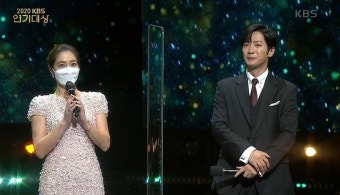 '한다다' 이상엽과 '베스트 커플상' 수상하면서 남편 이병헌 언급한 사랑꾼 이민정 (영상)