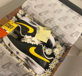 지디가 친한 사람 88명에게만 준 한정판 신발, 중고나라에 4000만원에 올라왔다