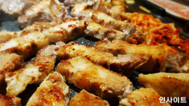 삼겹살데이인 오늘(3일) 이마트 달려가면 육즙 좔좔 삼겹살 반값에 먹을 수 있다