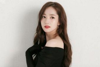 박민영X송강, 8살 나이차 극복하고 달달한 로맨스물 '사내연애 잔혹사'로 호흡 맞춘다