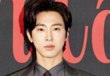유노윤호, 집합제한 명령을 어기고 10시 넘어서까지 강남서 술자리 하다 적발