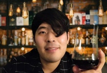 카페사장 최준 내 매력? 배꼽 냄새 같은 불쾌한 설렘