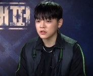 반항아였을 거 같지만 중학생 시절 모범생 그 자체였던 노엘 과거 뉴스 출연 모습 (영상)