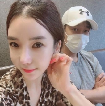 '양육비 미지급' 논란에도 끝까지 옆자리 지켜준 여친 인민정과 '혼인신고'한 김동성