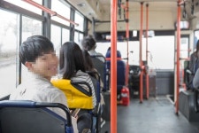 충청남도에 사는 18살 이하 어린이·청소년 앞으로 버스 공짜로 탄다