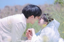 9년 연애 끝에 결혼식 올리고 신혼부부 첫 셀카 올린 소근커플