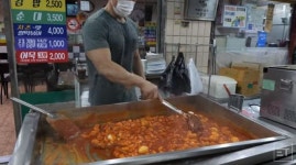 진상 손님 1도 없을 것 같은 어느 분식집 사장님의 팔 근육 수준 (영상)