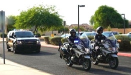 3년 전 죽은 동료의 5살 딸 유치원 첫 등원날 집앞 찾아와 배웅해준 경찰들