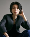 한국 남자 모델 최초로 생로랑 런웨이 오른 99년생 신인 모델의 정체