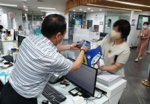 배달 음식 먹고 남은 아이스팩, 주민센터에 기부하면 의료진 얼음 조끼로 사용된다