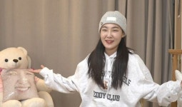 땀 흘리며 운동했는데 휴일이라 머리 안 감고 몸만 씻는 개그우먼 이은지