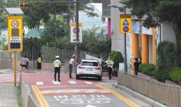 어린이 보호구역에 잠깐이라도 차 세우면 과태료 3배...오늘(21일)부터 시행