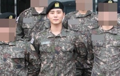 '데이식스' 영케이, 카투사 입대 후 늠름한 근황...