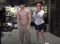 김계란에 5주간 PT 받고 탄탄한 초콜릿 복근 생긴 래원 근황 (사진)