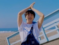 낚시 좋아한다더니 슈퍼 참치란 솔로곡 깜짝 발표한 방탄 진 (영상)