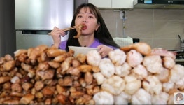 새벽에 배고프다며 혼자 소곱창 14kg에 볶음밥까지 클리어한 먹방 유튜버