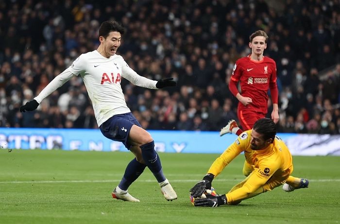리버풀, 토트넘과의 경기에서 한 점만 더하면 EPL 우승 확정