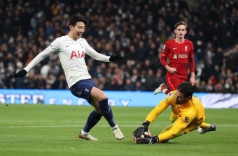 리버풀, 손흥민 결장한 토트넘에 5-1 대승으로 EPL 정상 등극