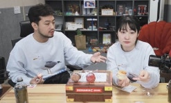 야, 이 X덕아...침착맨이 애니 이야기하자 현실남매 여동생이 날린 저격 (영상)