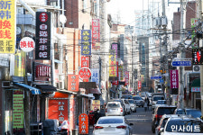 전국 30개 차이나타운 폐쇄하고 중국 김치·한복공정 막겠다 공약 선언한 대선 후보