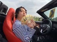 쇼핑하면 500만원 써...재력 과시하며 염따 길 걷고 있는 언에듀케이티드 키드