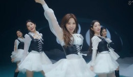 분위기·외모·노래 3박자 들어맞아 역대급이라고 난리난 레드벨벳 신곡 뮤비 (영상)