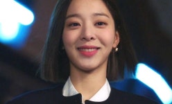 설인아한테 청혼 반지 들키자 기습 길거리 프러포즈한 '사내맞선' 김민규 (영상)